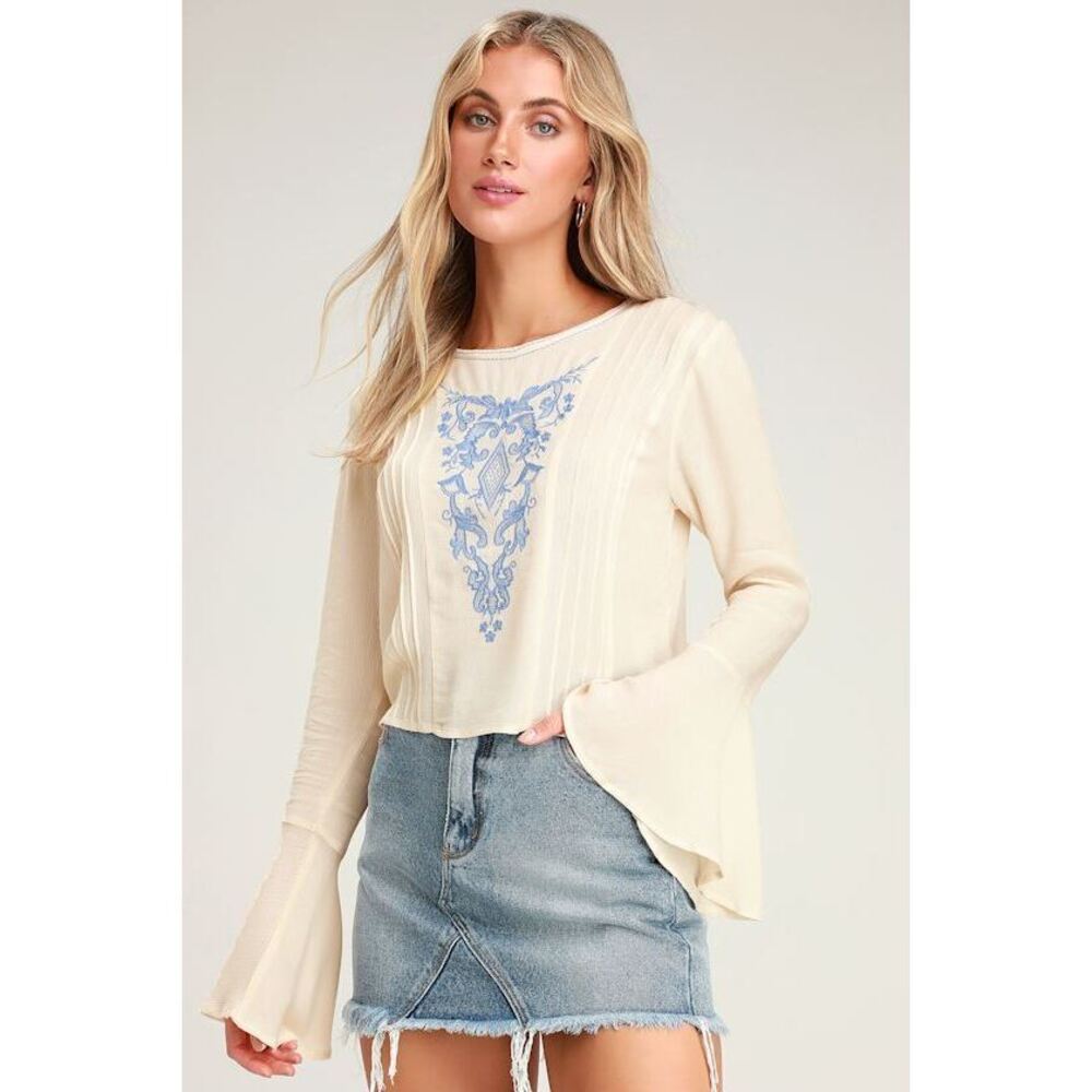 Lulu's Cream and Blue Long Sleeve Top